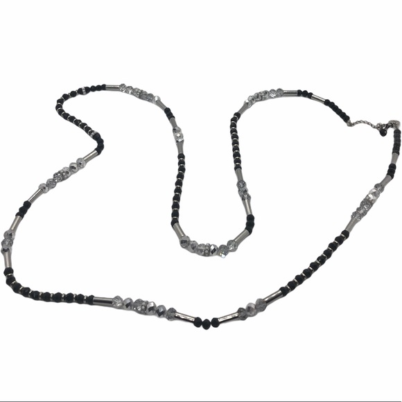 WHBM Long Beaded Necklace - Picture 3 of 3